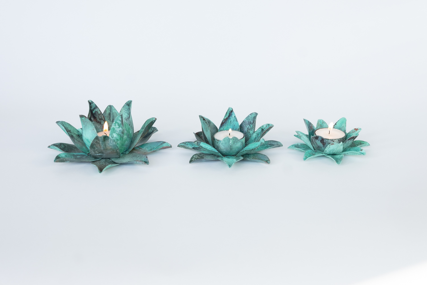 Tealight, Green Patina, 4 Petals, Medium